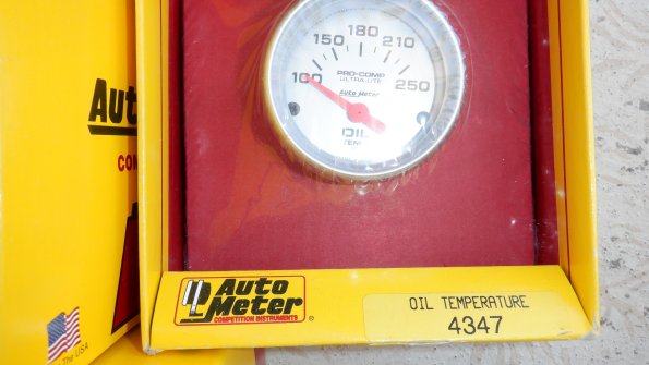 Autometer oil temperature gauge